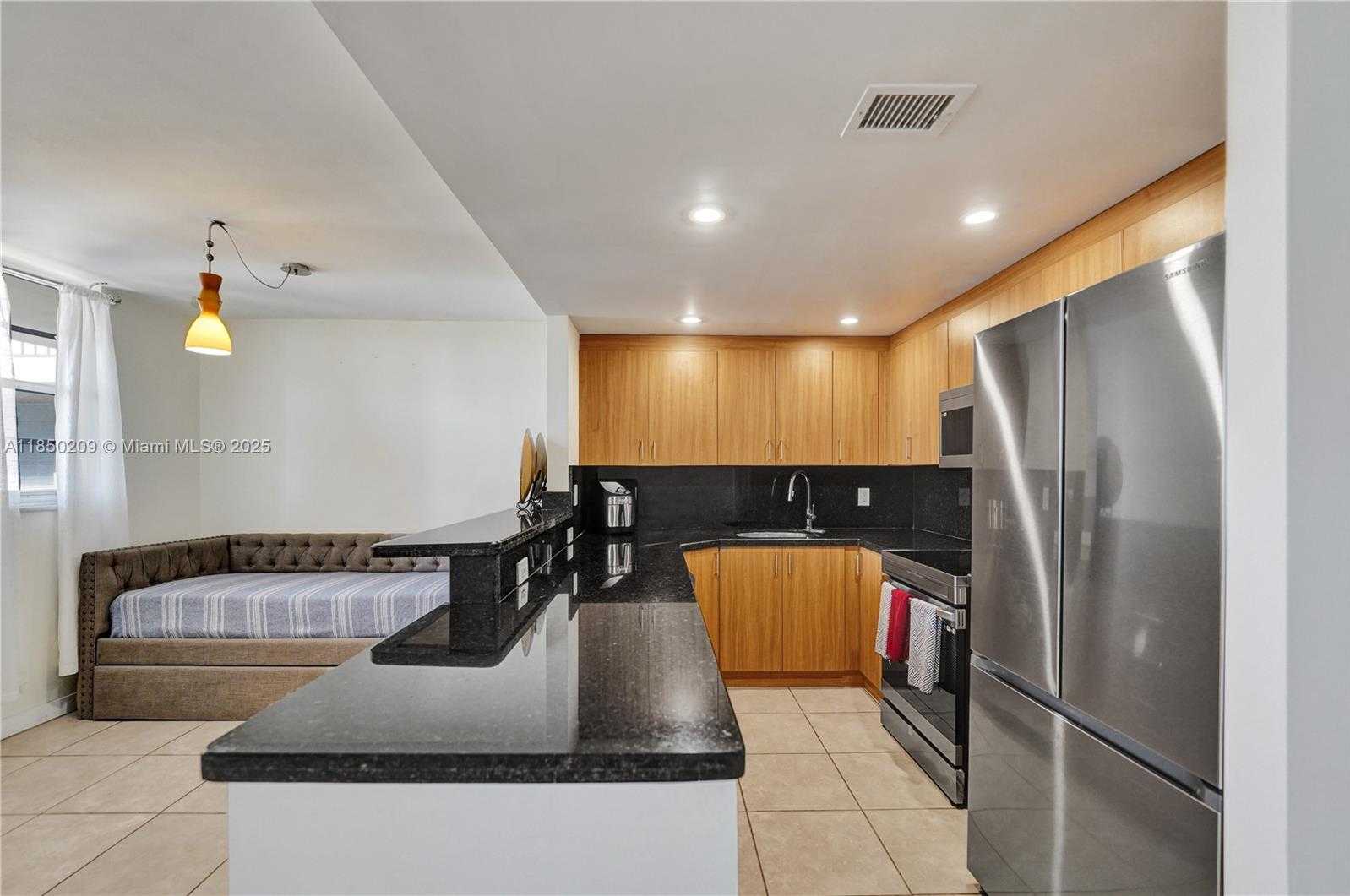 Small Image of 1811 JEFFERSON ST #606, Hollywood Number 29