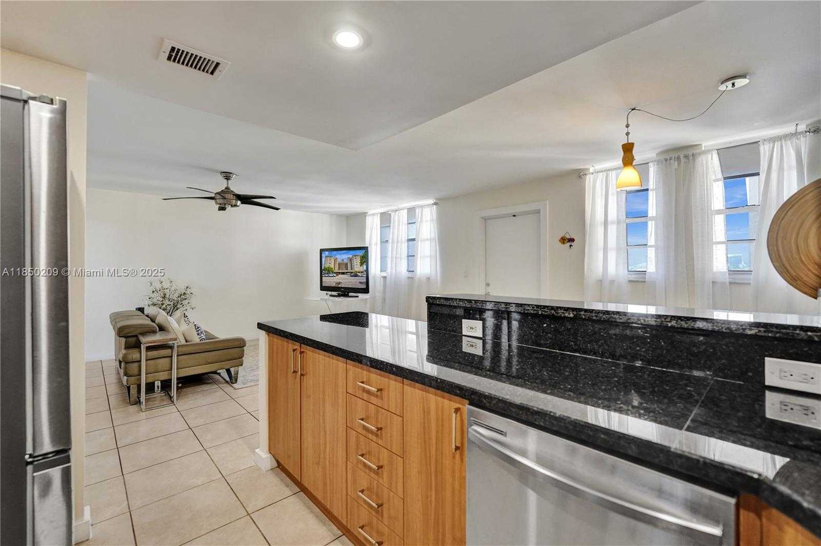 Small Image of 1811 JEFFERSON ST #606, Hollywood Number 30