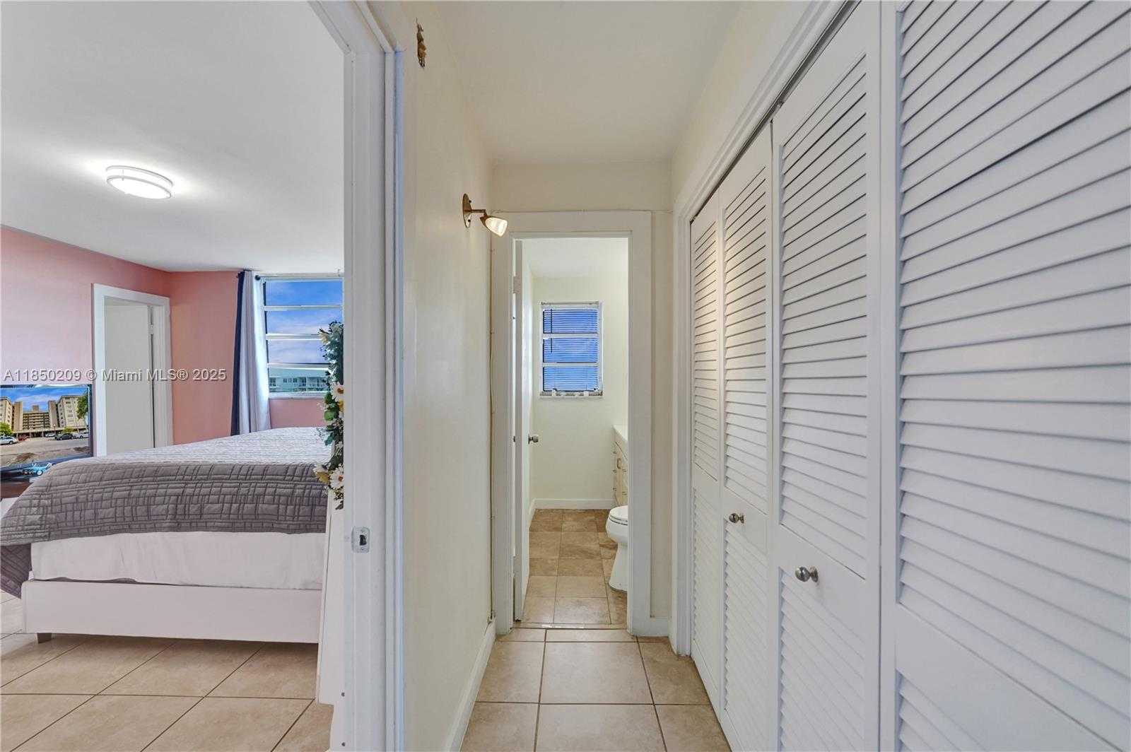Small Image of 1811 JEFFERSON ST #606, Hollywood Number 35