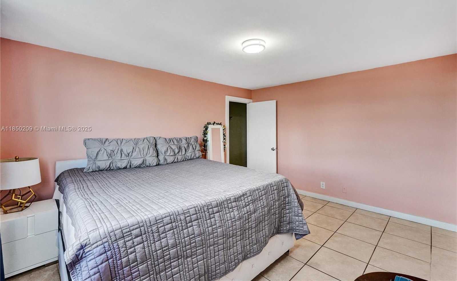 Small Image of 1811 JEFFERSON ST #606, Hollywood Number 40