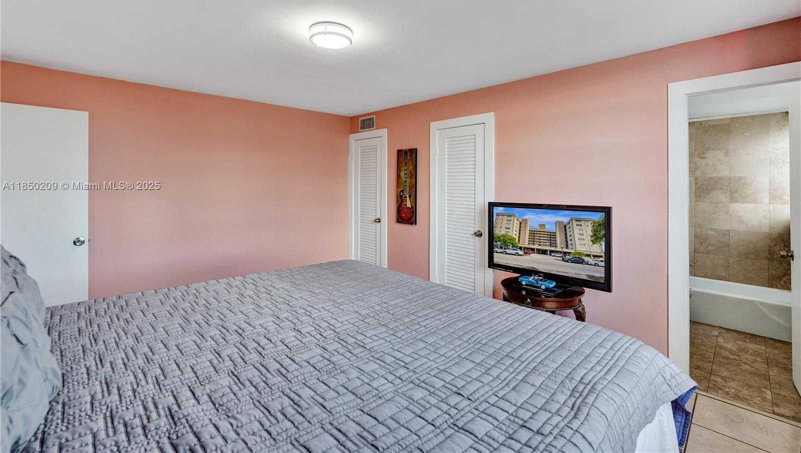 Small Image of 1811 JEFFERSON ST #606, Hollywood Number 41