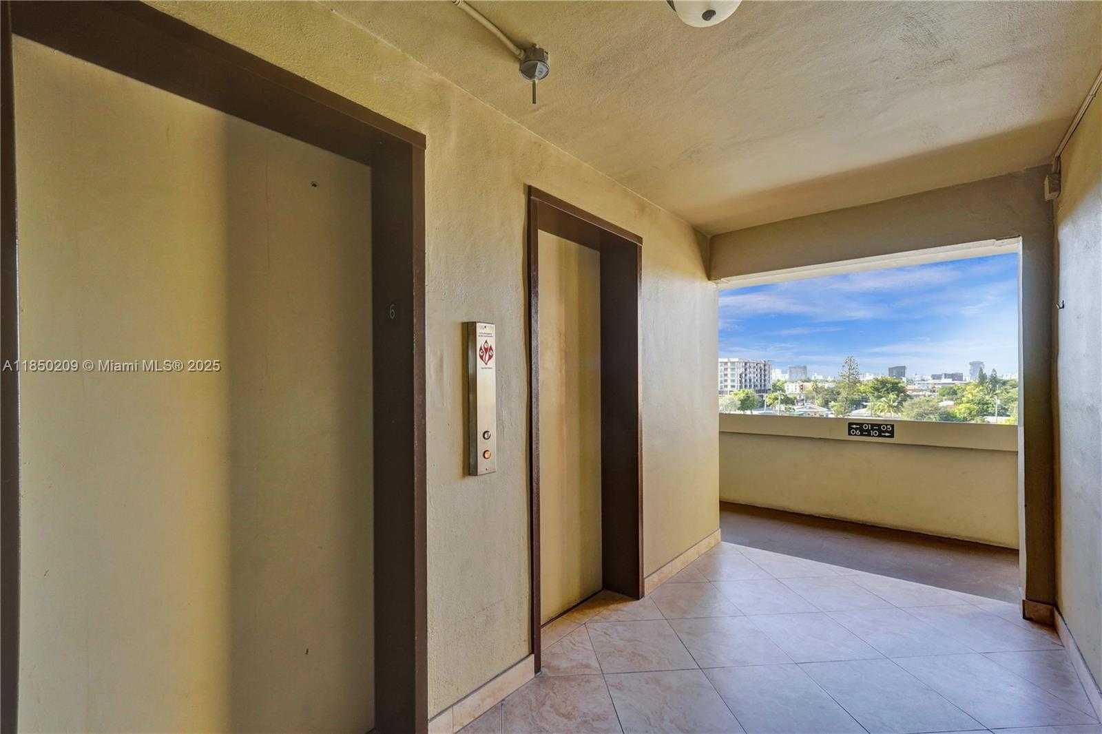Small Image of 1811 JEFFERSON ST #606, Hollywood Number 49
