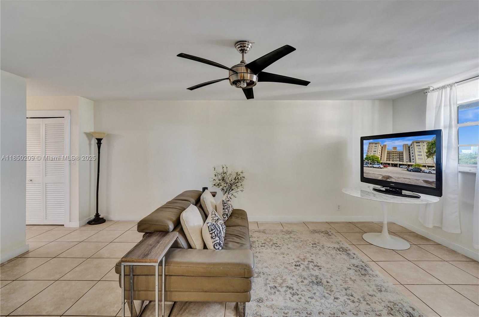Small Image of 1811 JEFFERSON ST #606, Hollywood Number 5