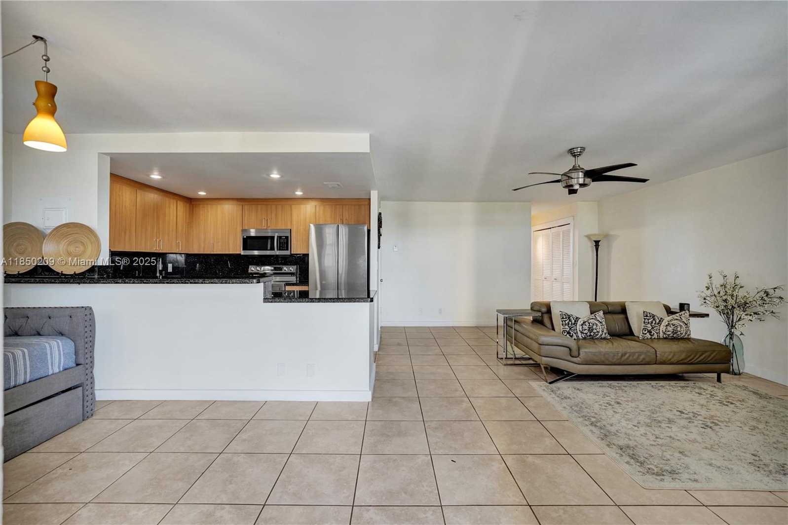 Small Image of 1811 JEFFERSON ST #606, Hollywood Number 6
