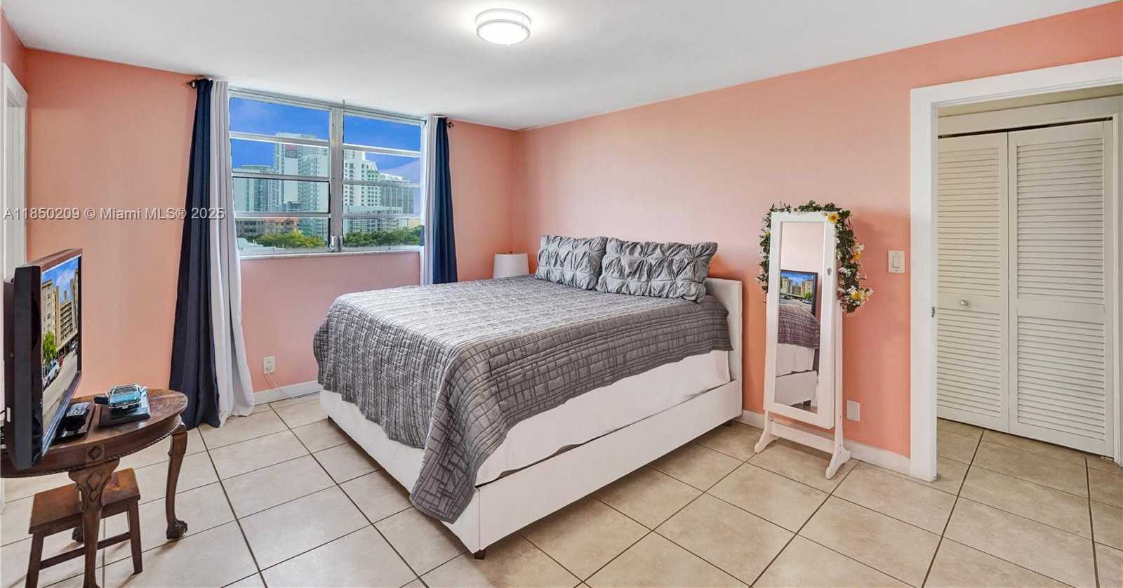 Small Image of 1811 JEFFERSON ST #606, Hollywood Number 9