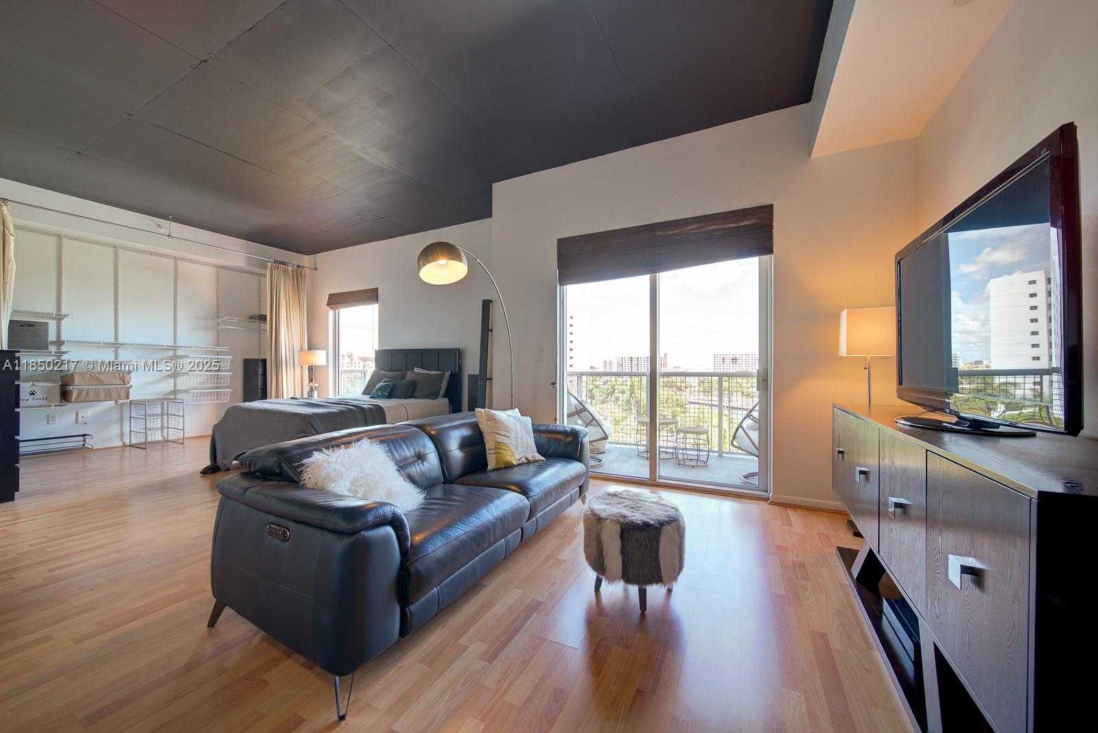 Small Image of 10 SOUTH WEST SOUTH RIVER DR #708, Miami Number 11
