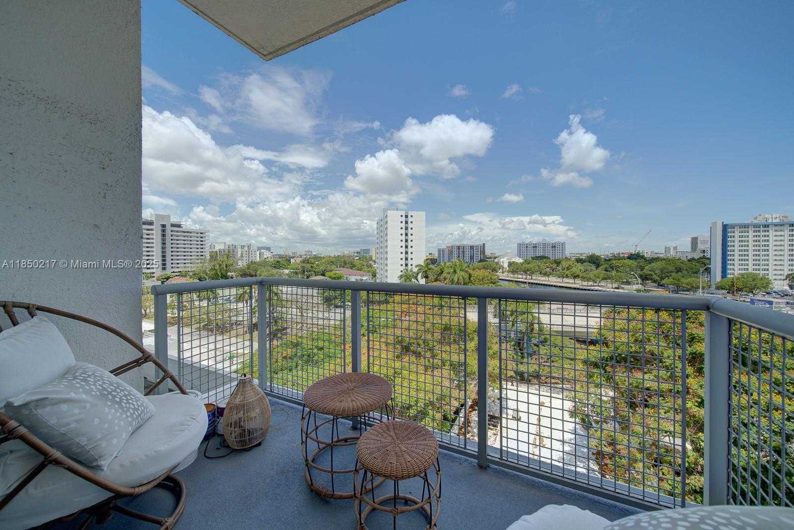 Small Image of 10 SOUTH WEST SOUTH RIVER DR #708, Miami Number 24