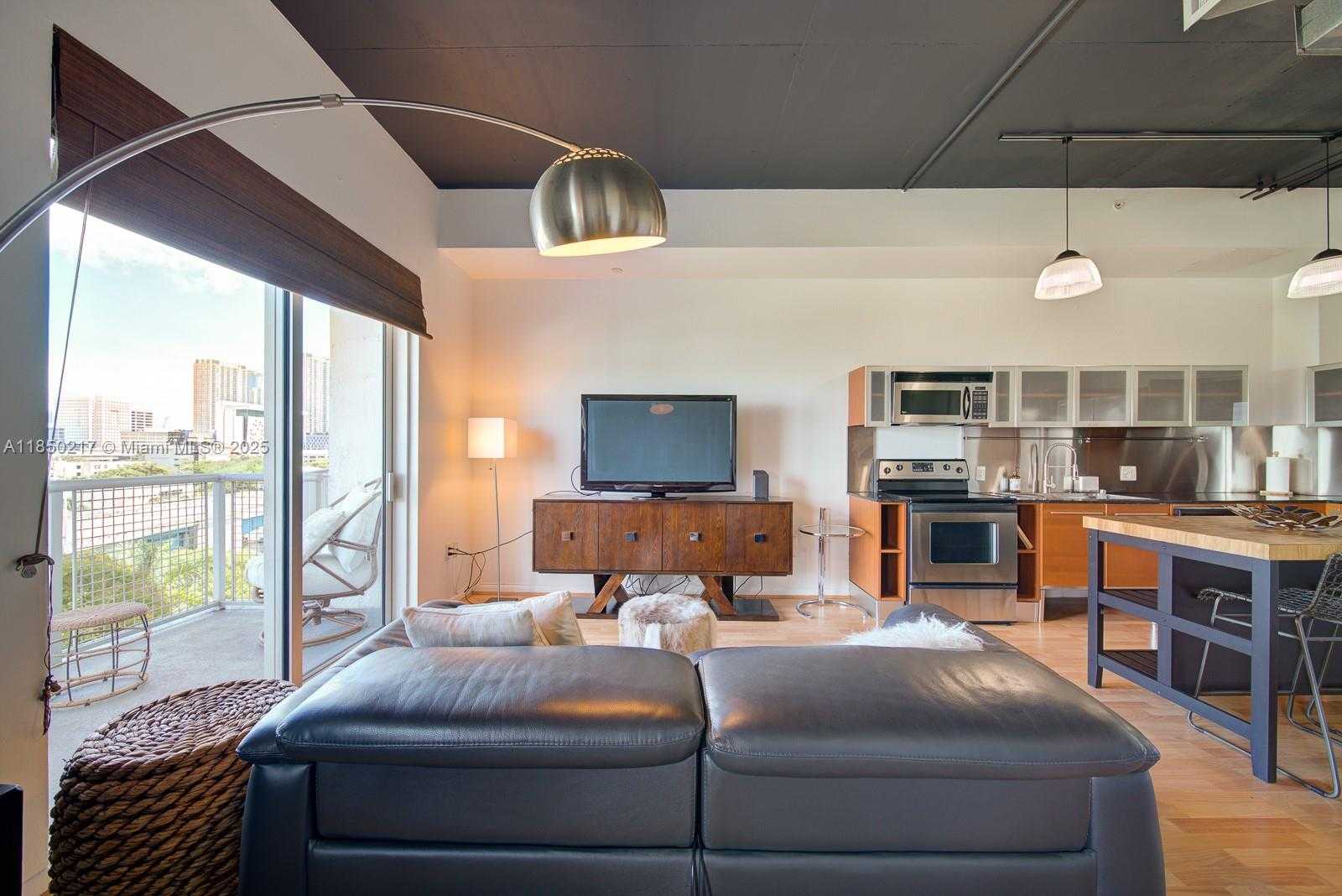 Small Image of 10 SOUTH WEST SOUTH RIVER DR #708, Miami Number 6