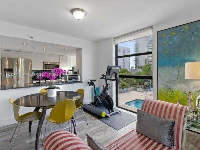 Small Image of 2501 BRICKELL AVE #307, Miami Number 4