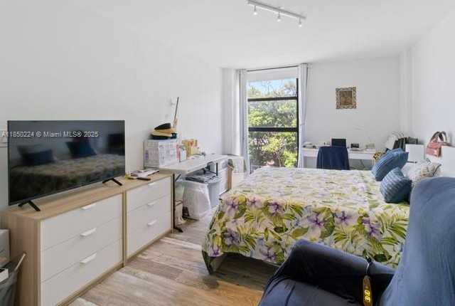 Small Image of 2501 BRICKELL AVE #307, Miami Number 6