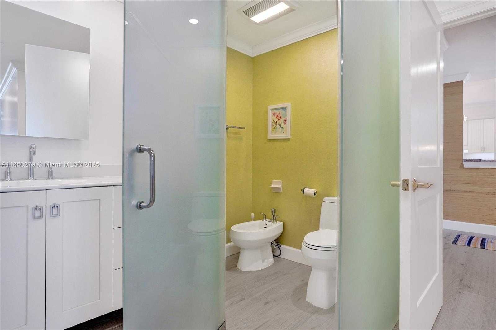 Small Image of 2160 IBIS ISLE RD #0030, Palm Beach Number 16