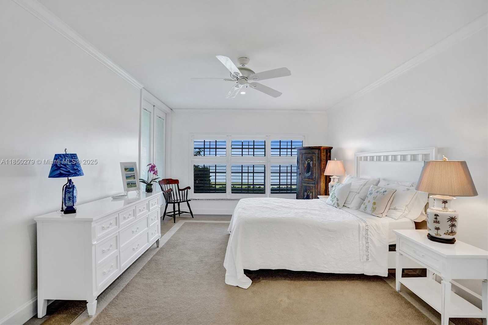 Small Image of 2160 IBIS ISLE RD #0030, Palm Beach Number 17