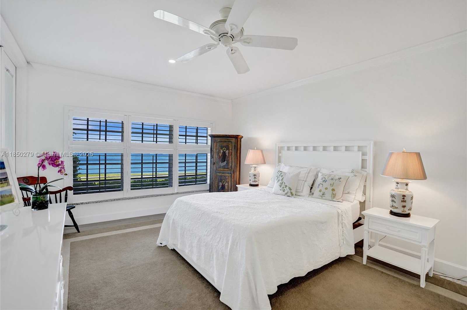 Small Image of 2160 IBIS ISLE RD #0030, Palm Beach Number 19