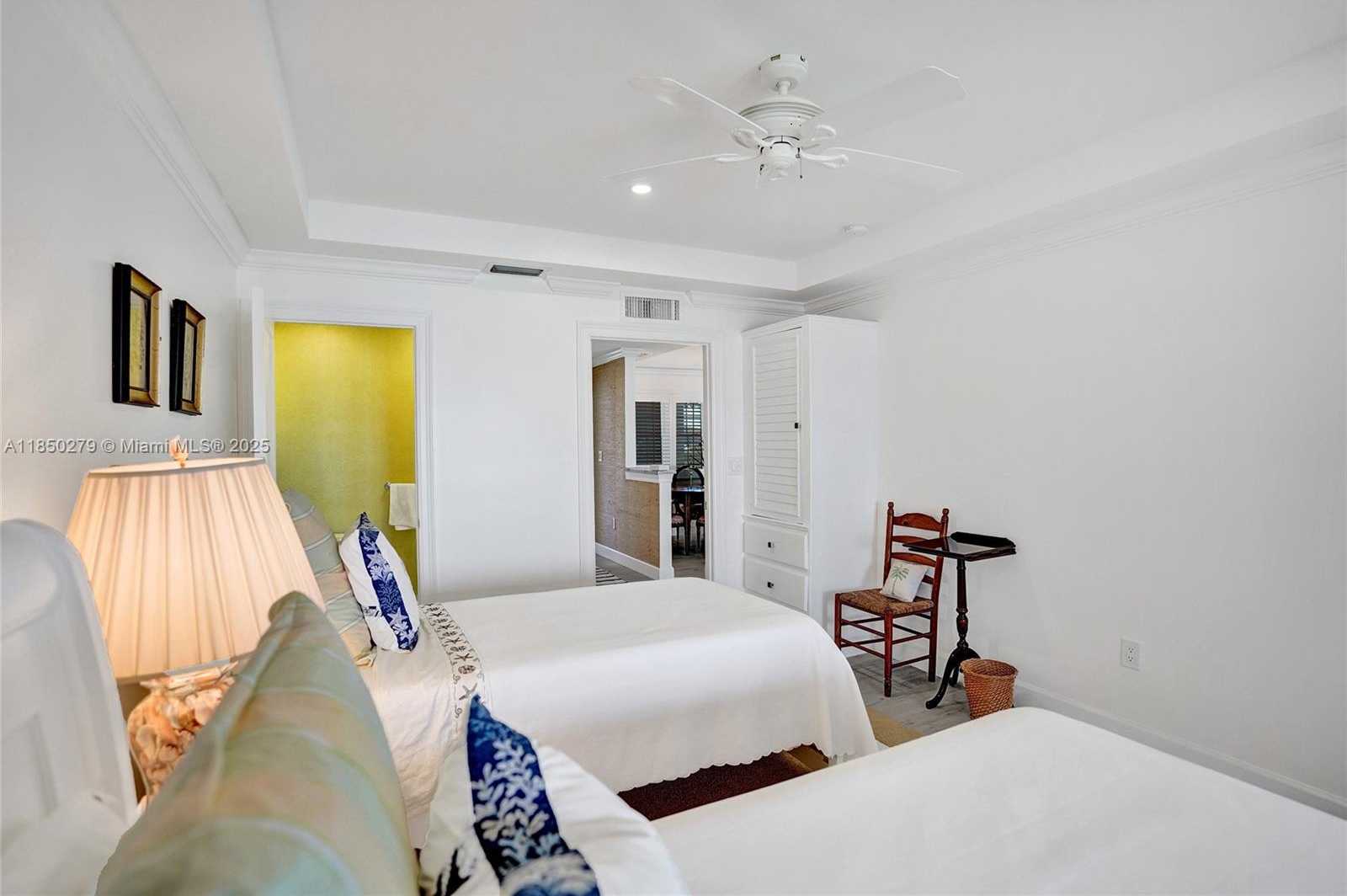 Small Image of 2160 IBIS ISLE RD #0030, Palm Beach Number 26