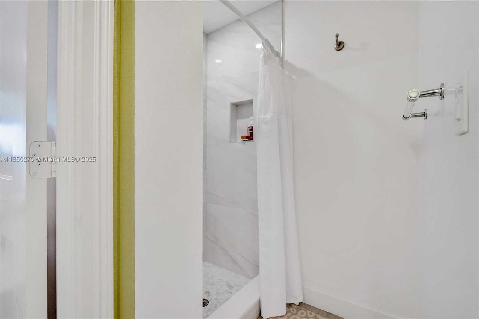 Small Image of 2160 IBIS ISLE RD #0030, Palm Beach Number 29