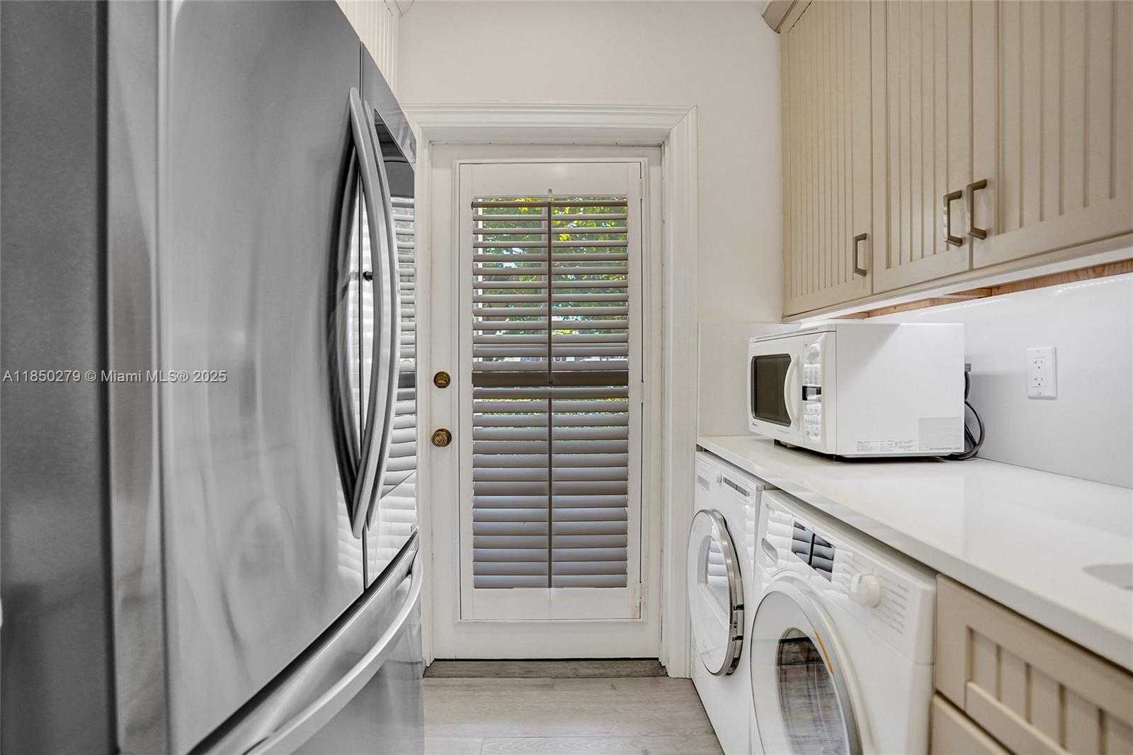Small Image of 2160 IBIS ISLE RD #0030, Palm Beach Number 34