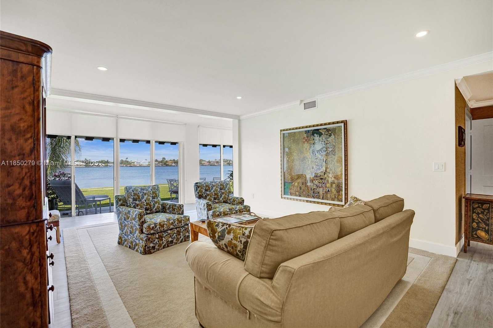 Small Image of 2160 IBIS ISLE RD #0030, Palm Beach Number 39