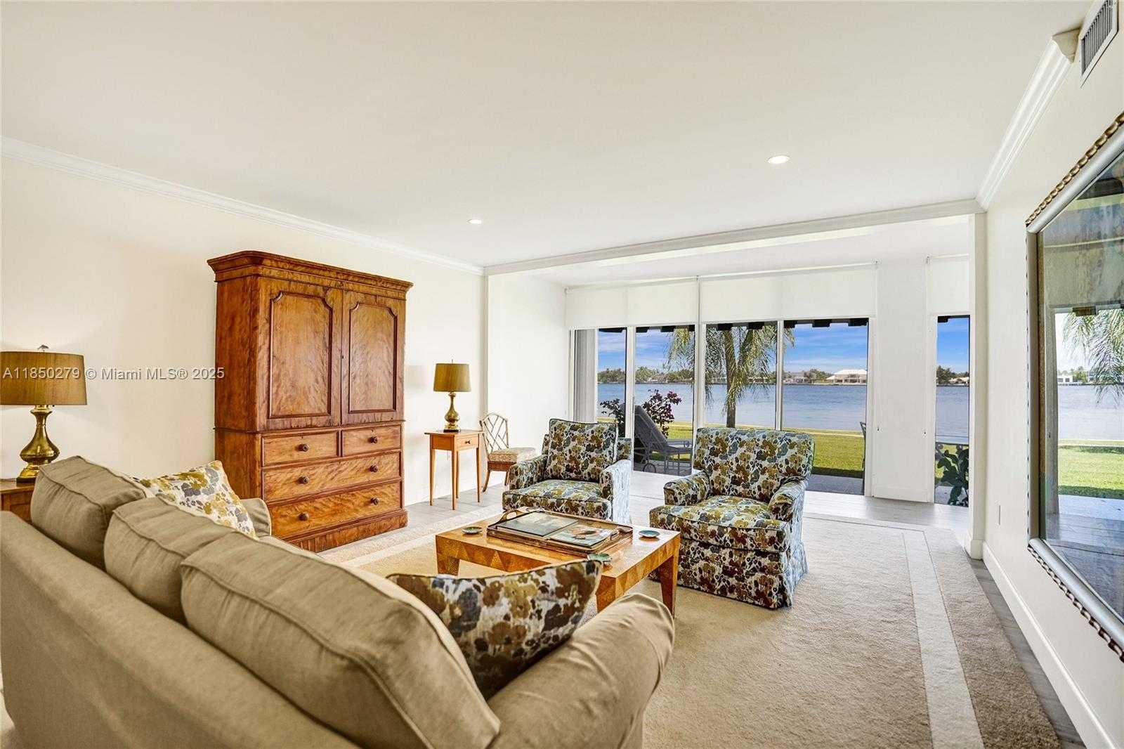 Small Image of 2160 IBIS ISLE RD #0030, Palm Beach Number 41
