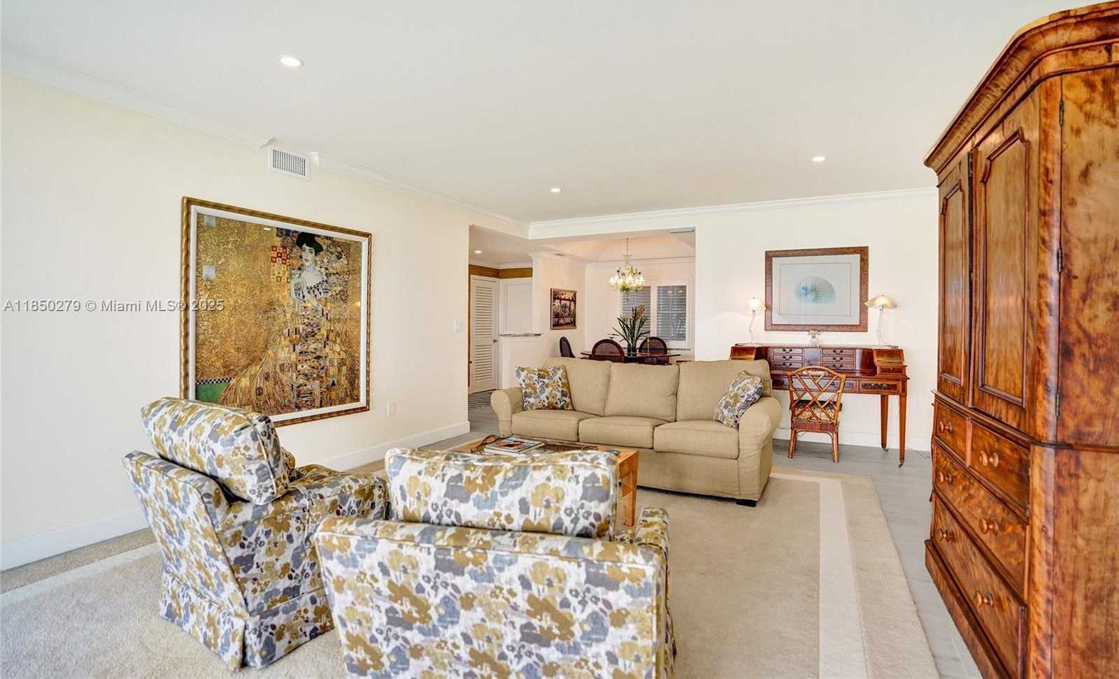 Small Image of 2160 IBIS ISLE RD #0030, Palm Beach Number 44