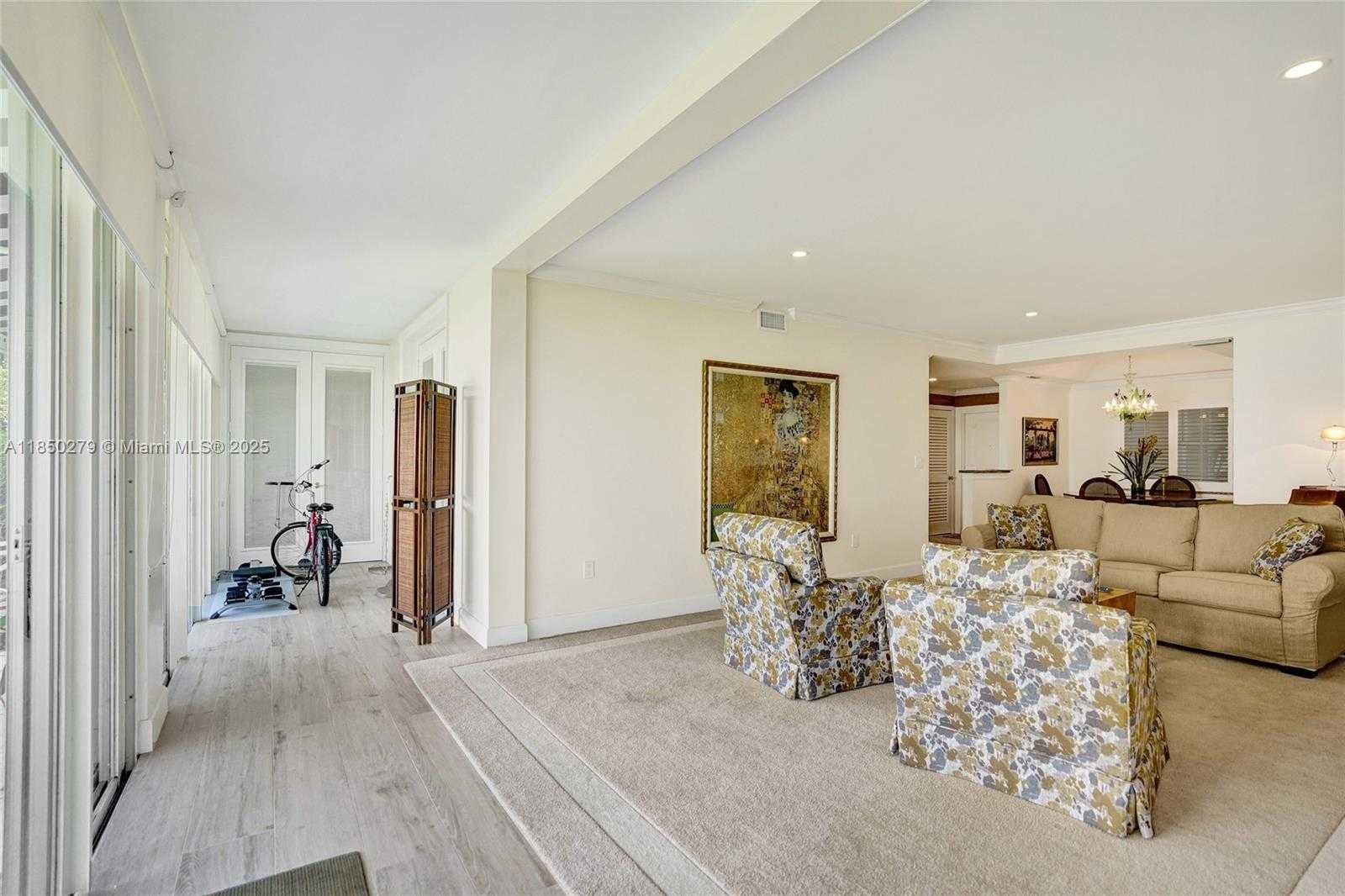 Small Image of 2160 IBIS ISLE RD #0030, Palm Beach Number 45