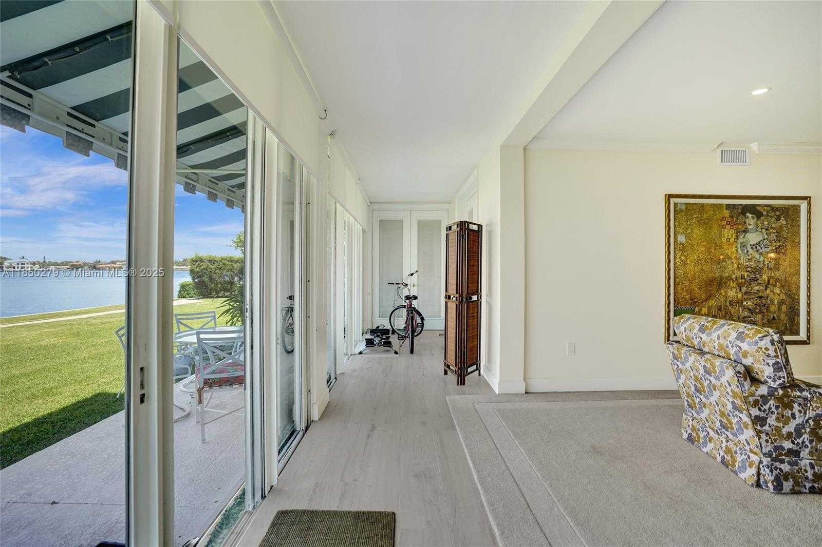 Small Image of 2160 IBIS ISLE RD #0030, Palm Beach Number 46