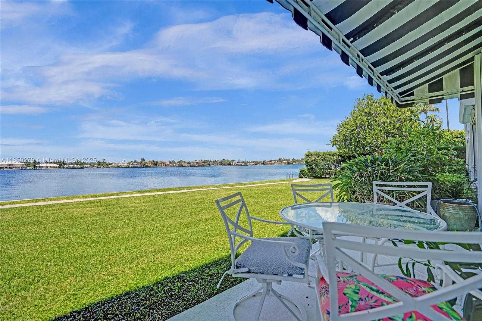 Small Image of 2160 IBIS ISLE RD #0030, Palm Beach Number 51