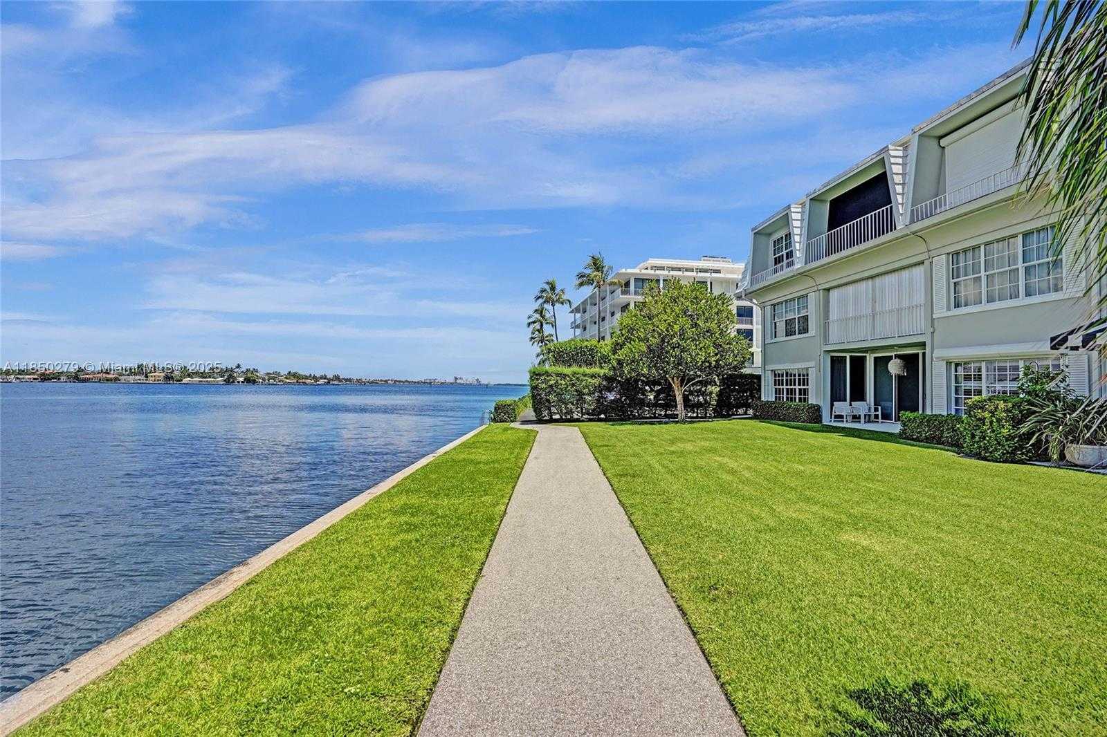 Small Image of 2160 IBIS ISLE RD #0030, Palm Beach Number 53