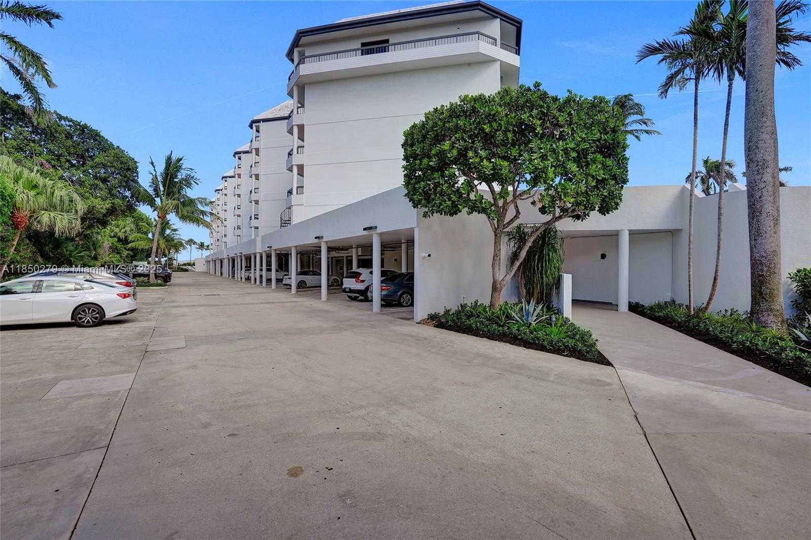 Small Image of 2160 IBIS ISLE RD #0030, Palm Beach Number 59