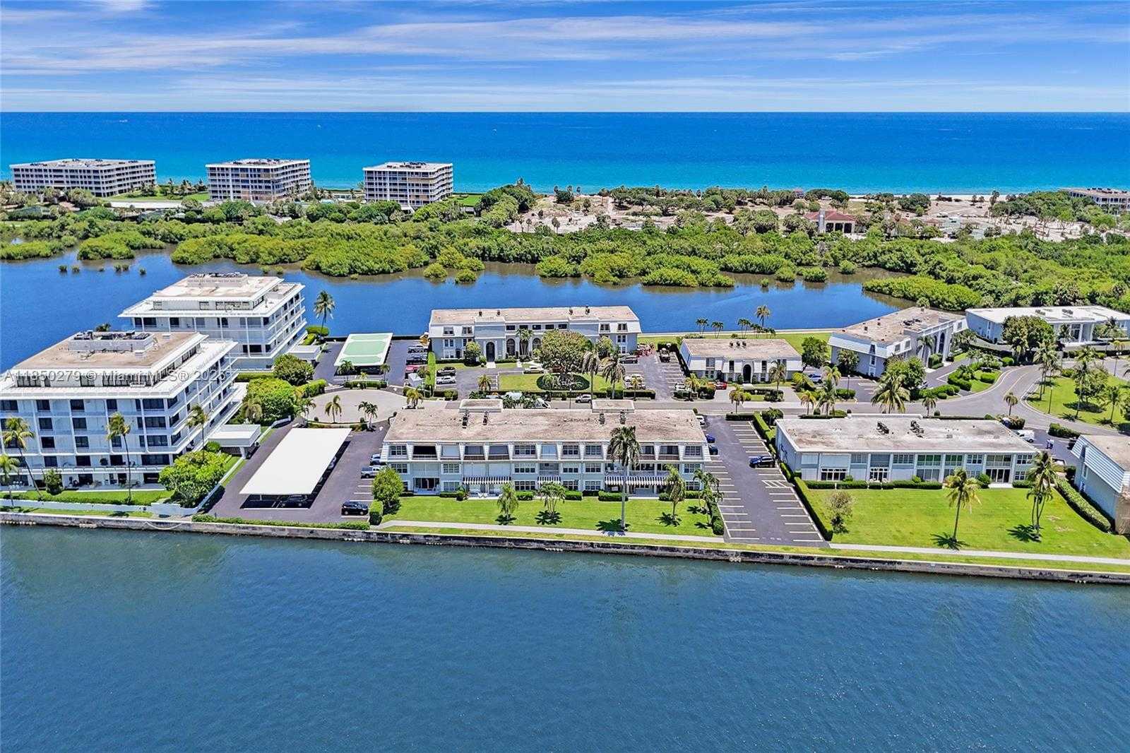 Small Image of 2160 IBIS ISLE RD #0030, Palm Beach Number 64