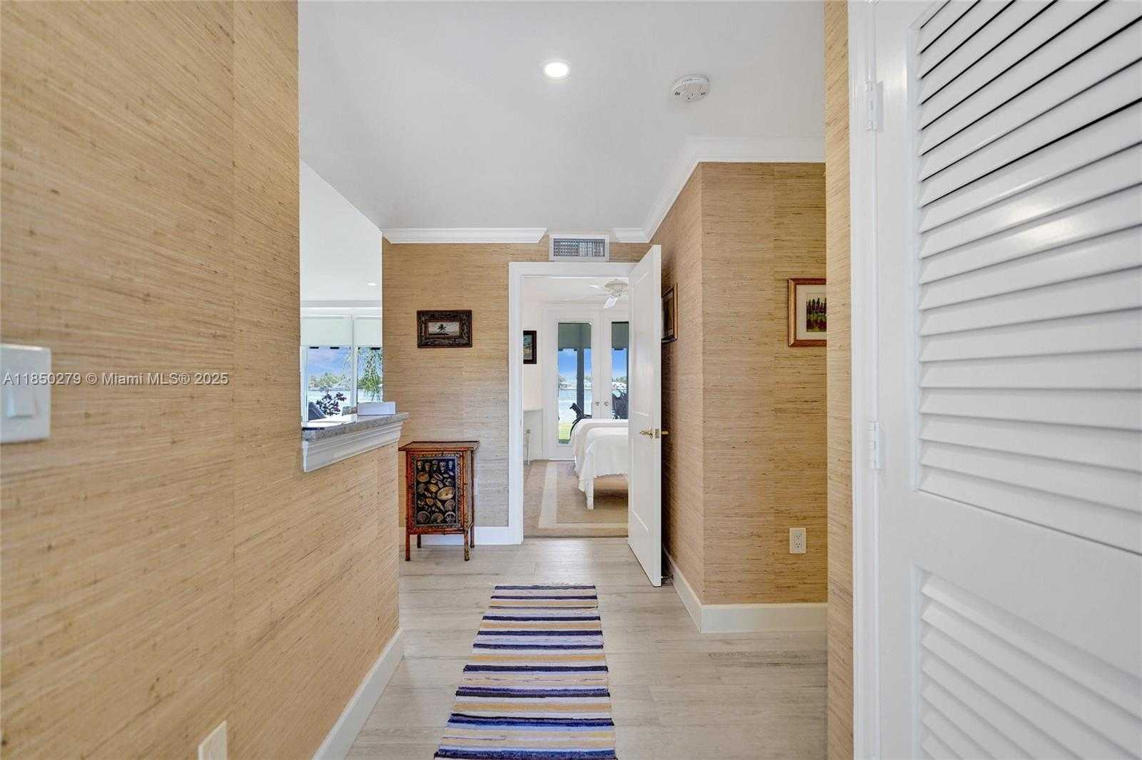 Small Image of 2160 IBIS ISLE RD #0030, Palm Beach Number 8