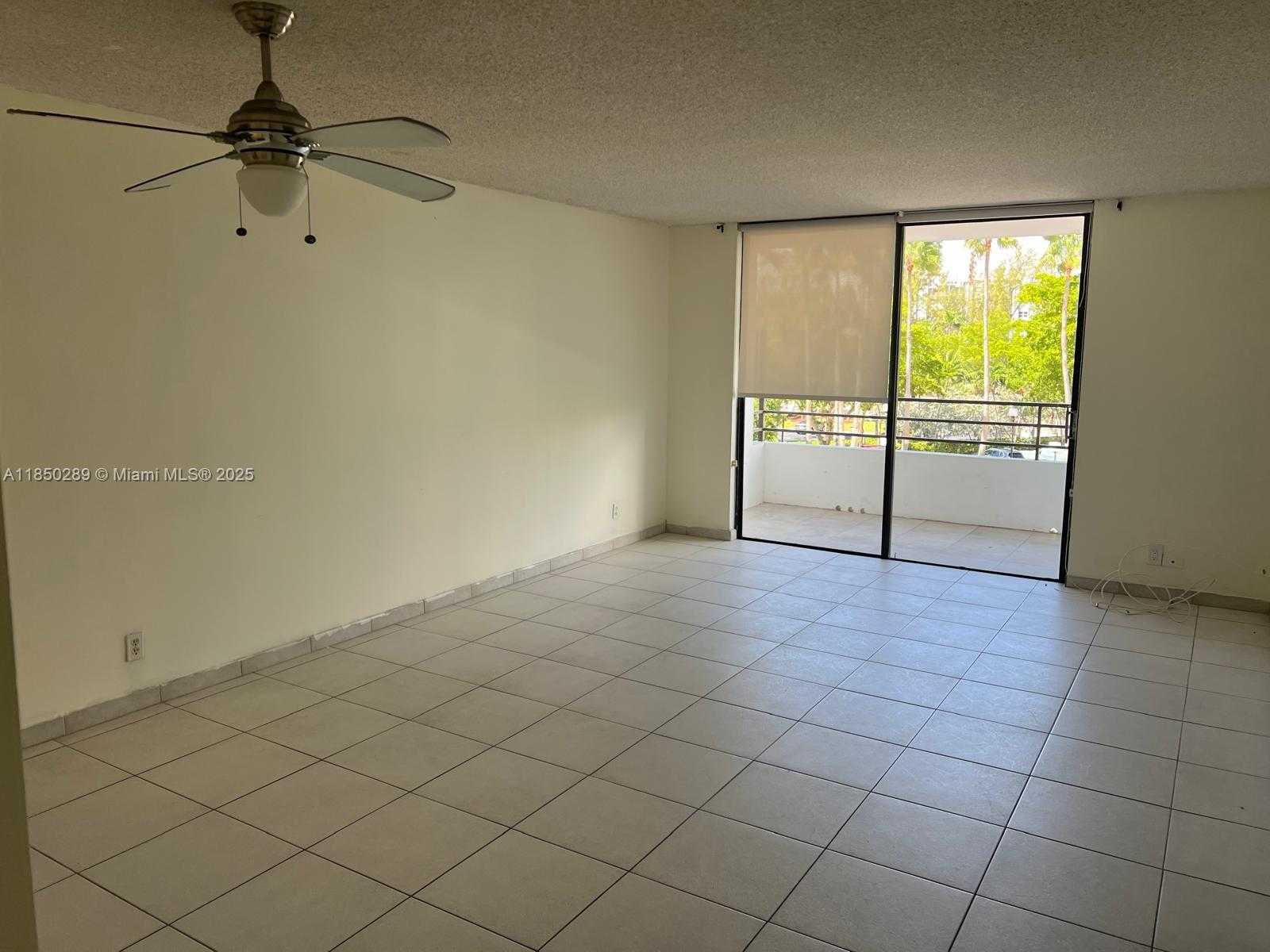 Small Image of 500 THREE ISLANDS BLVD #M16, Hallandale Beach Number 3
