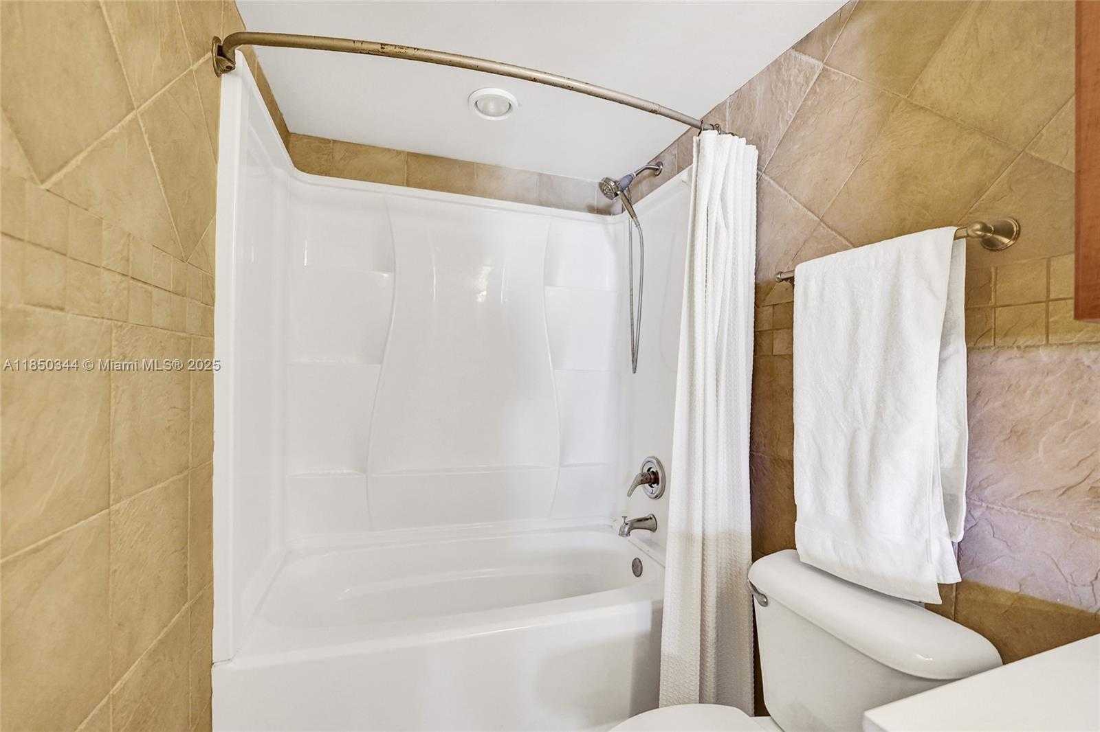 Small Image of 1701 SOUTH OCEAN DR #105, Hollywood Number 28
