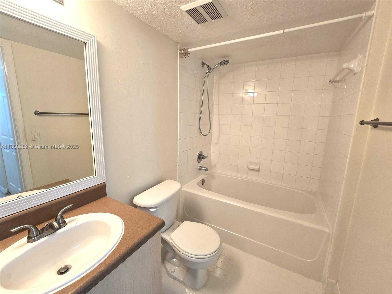 Small Image of 4180 SAN MARINO BLVD #106, West Palm Beach Number 14