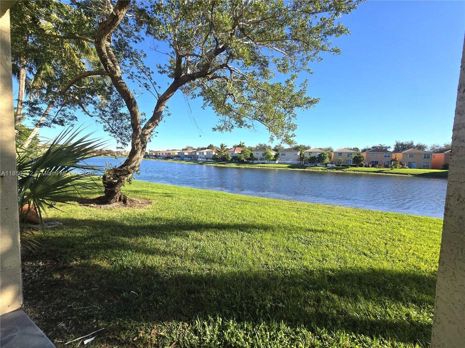 Small Image of 4180 SAN MARINO BLVD #106, West Palm Beach Number 7