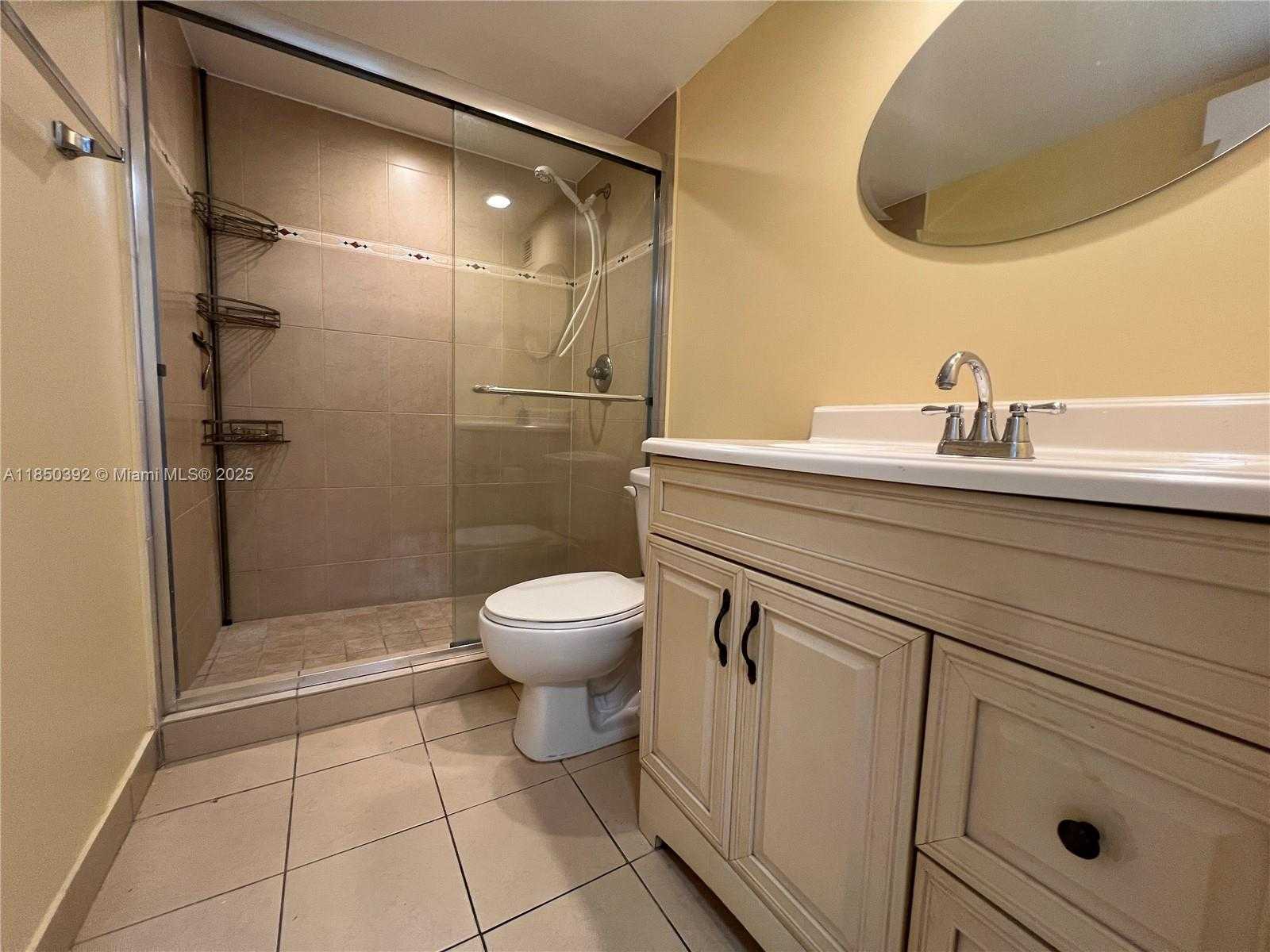 Small Image of 1833 SOUTH OCEAN DR #1109, Hallandale Beach Number 21
