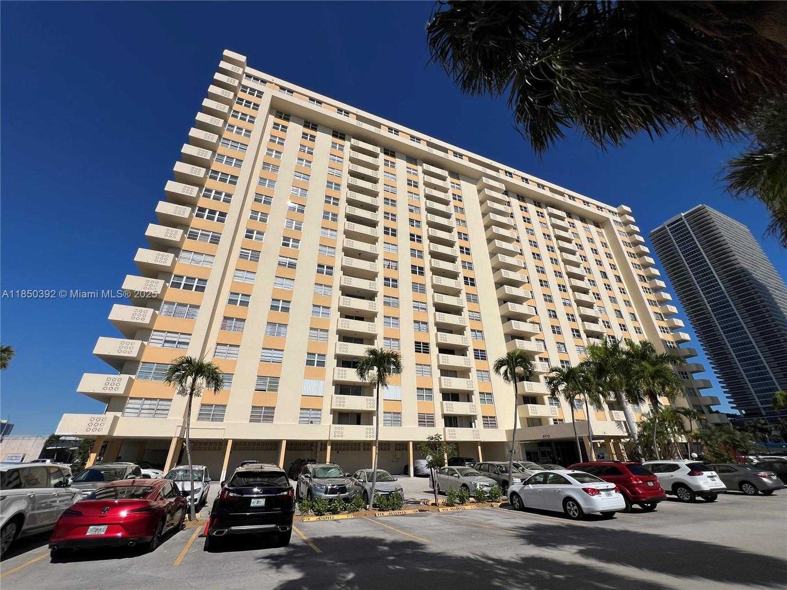Small Image of 1833 SOUTH OCEAN DR #1109, Hallandale Beach Number 33