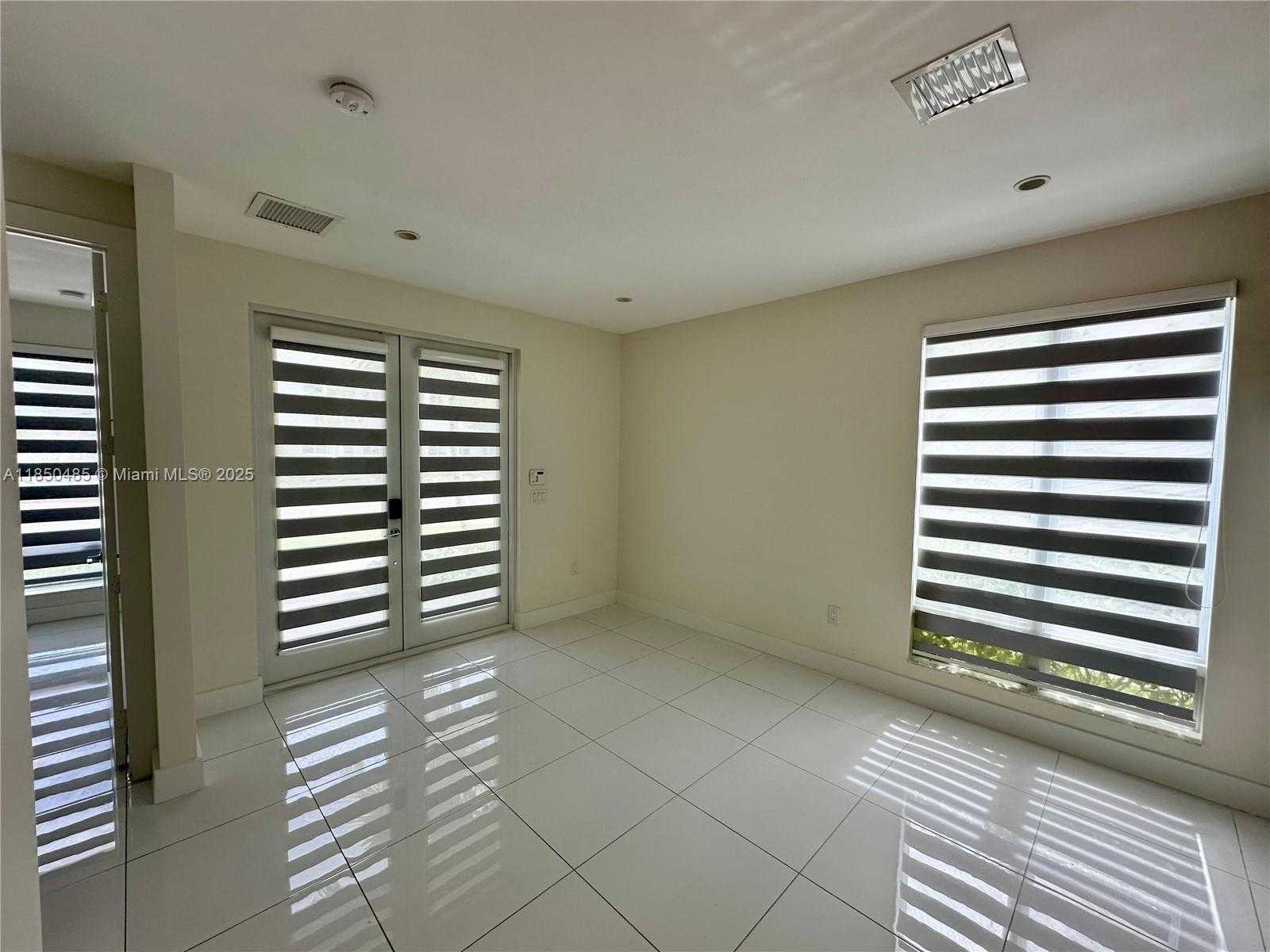 Small Image of 10362 NORTH WEST 66TH ST, Doral Number 16