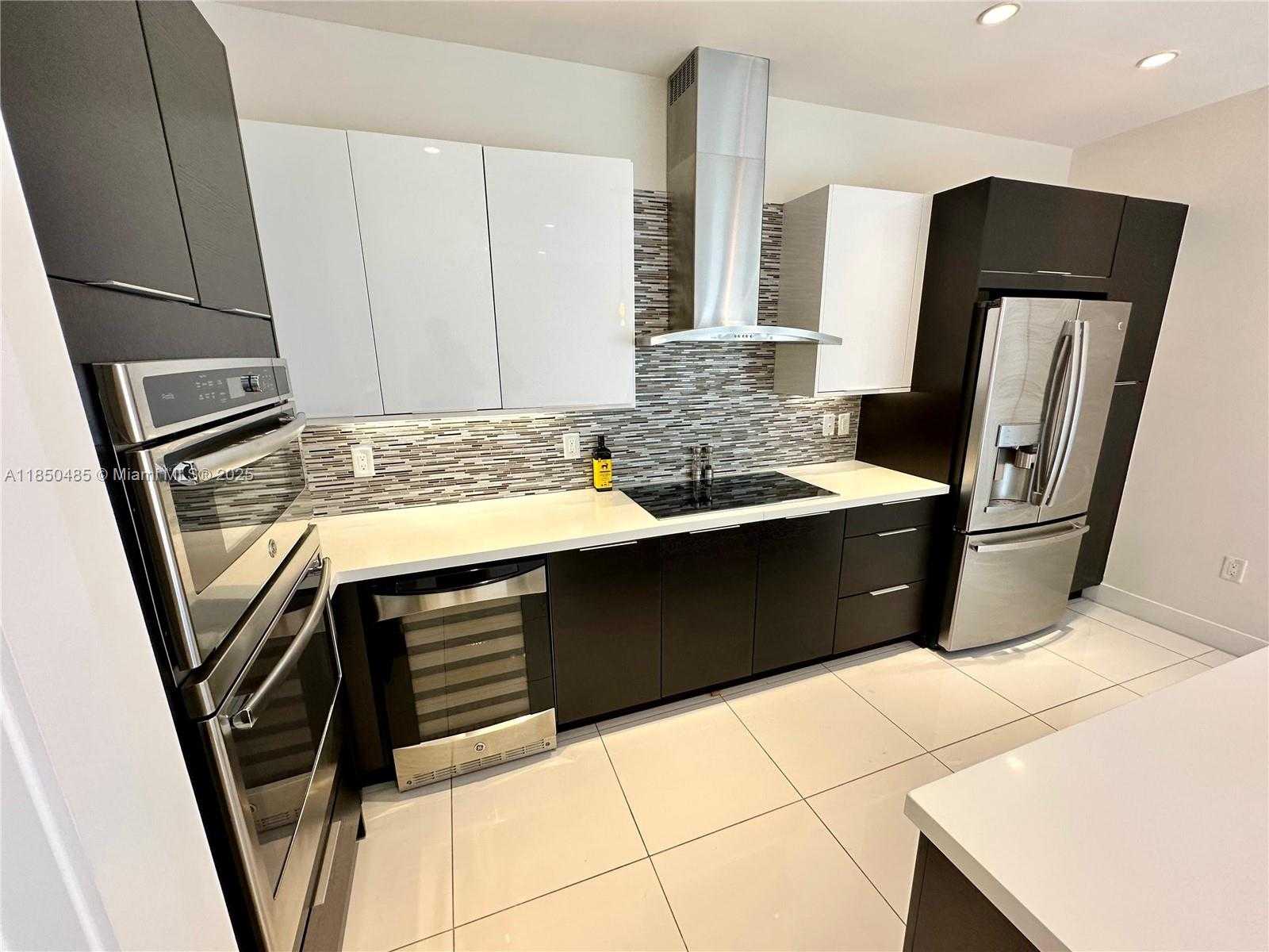 Small Image of 10362 NORTH WEST 66TH ST, Doral Number 24