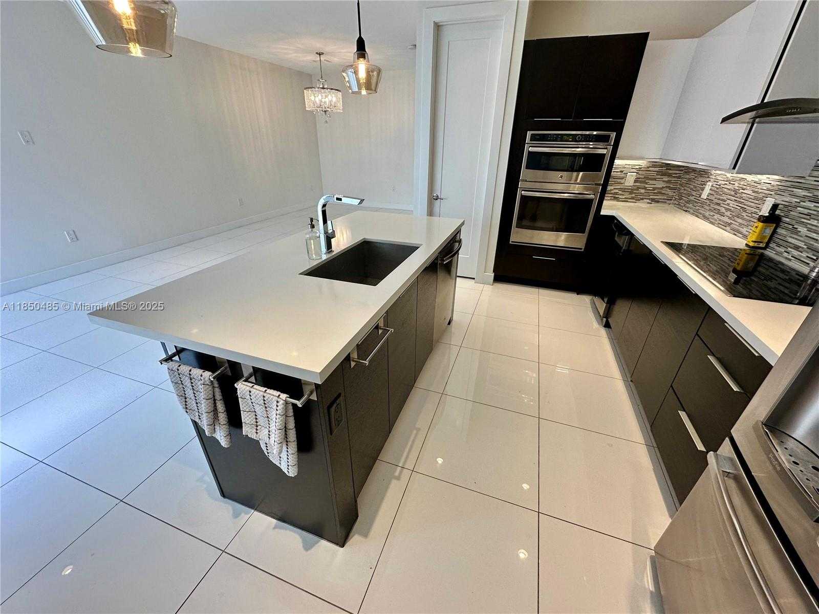 Small Image of 10362 NORTH WEST 66TH ST, Doral Number 26