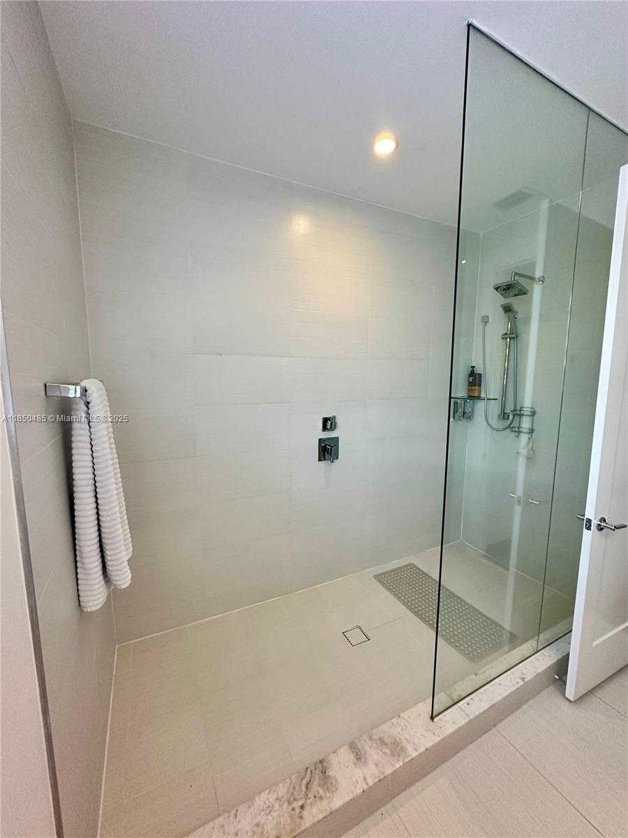 Small Image of 10362 NORTH WEST 66TH ST, Doral Number 33