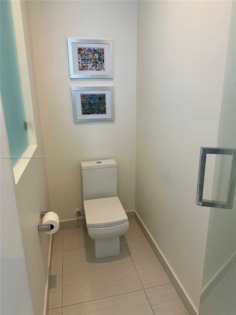 Small Image of 10362 NORTH WEST 66TH ST, Doral Number 34