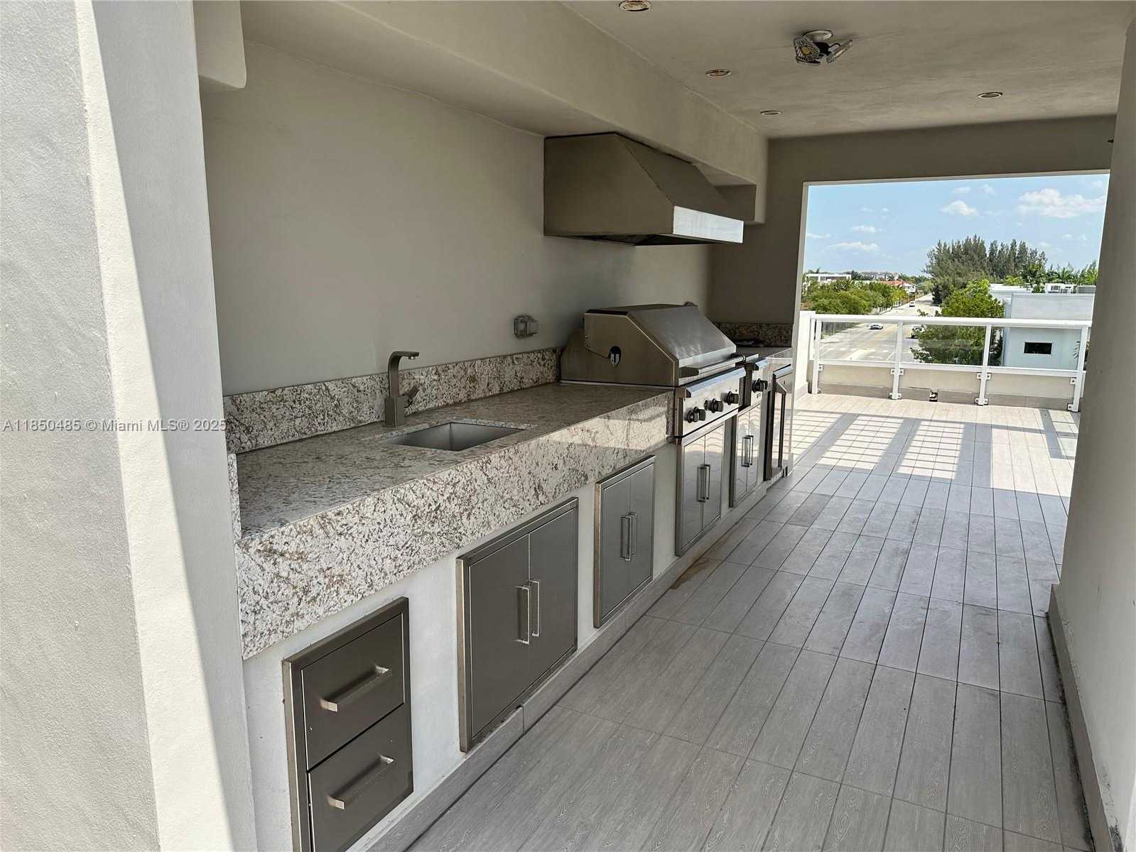 Small Image of 10362 NORTH WEST 66TH ST, Doral Number 6