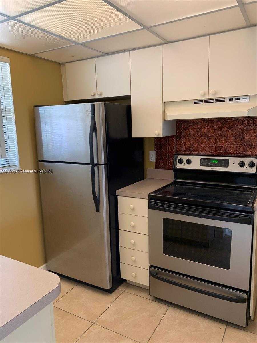 Small Image of 14935 SOUTH WEST 104TH ST #5-104, Miami Number 8