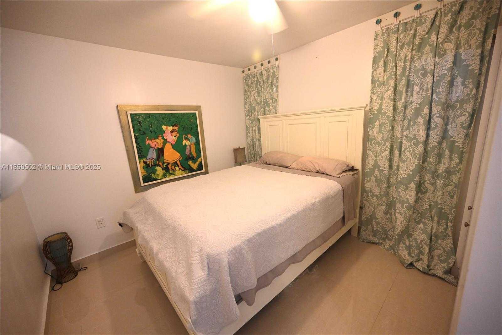 Small Image of 6450 COLLINS AVE #1103, Miami Beach Number 19