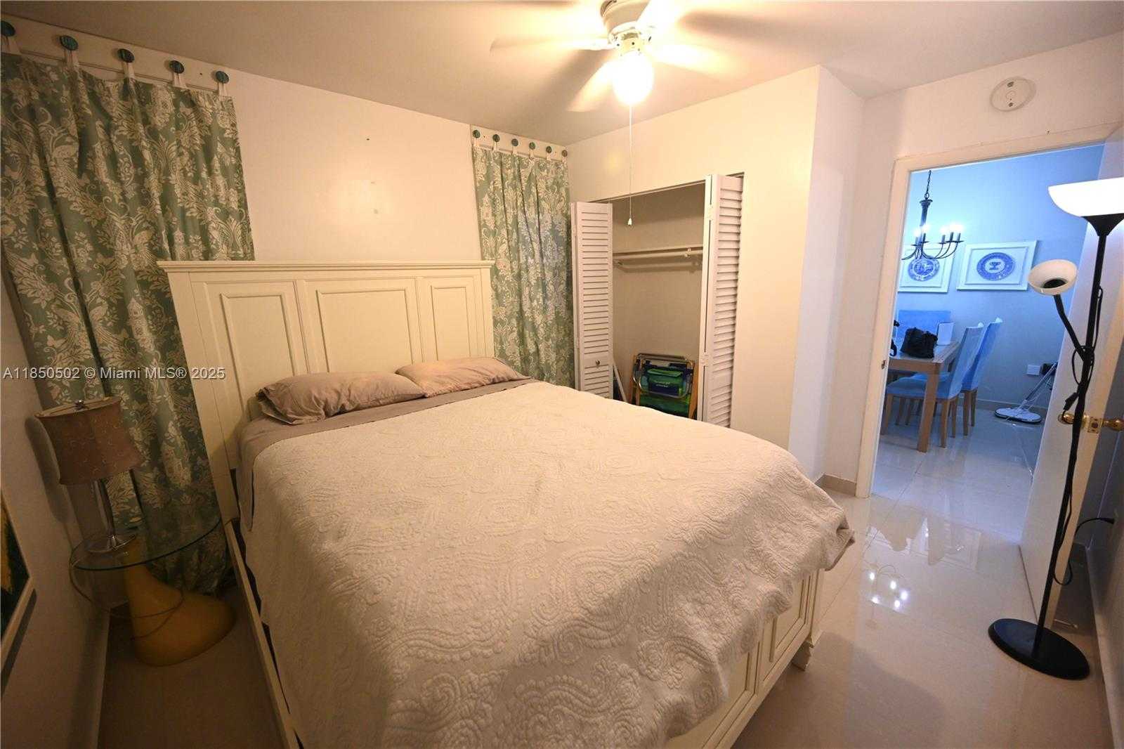 Small Image of 6450 COLLINS AVE #1103, Miami Beach Number 20