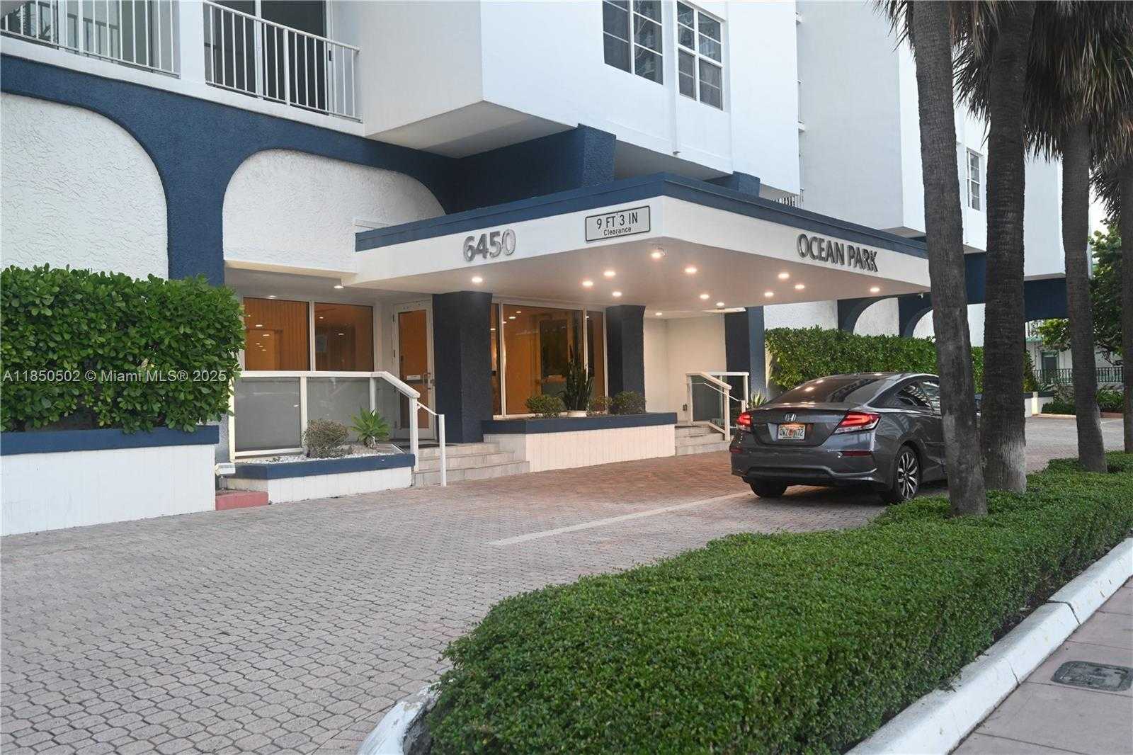 Small Image of 6450 COLLINS AVE #1103, Miami Beach Number 28