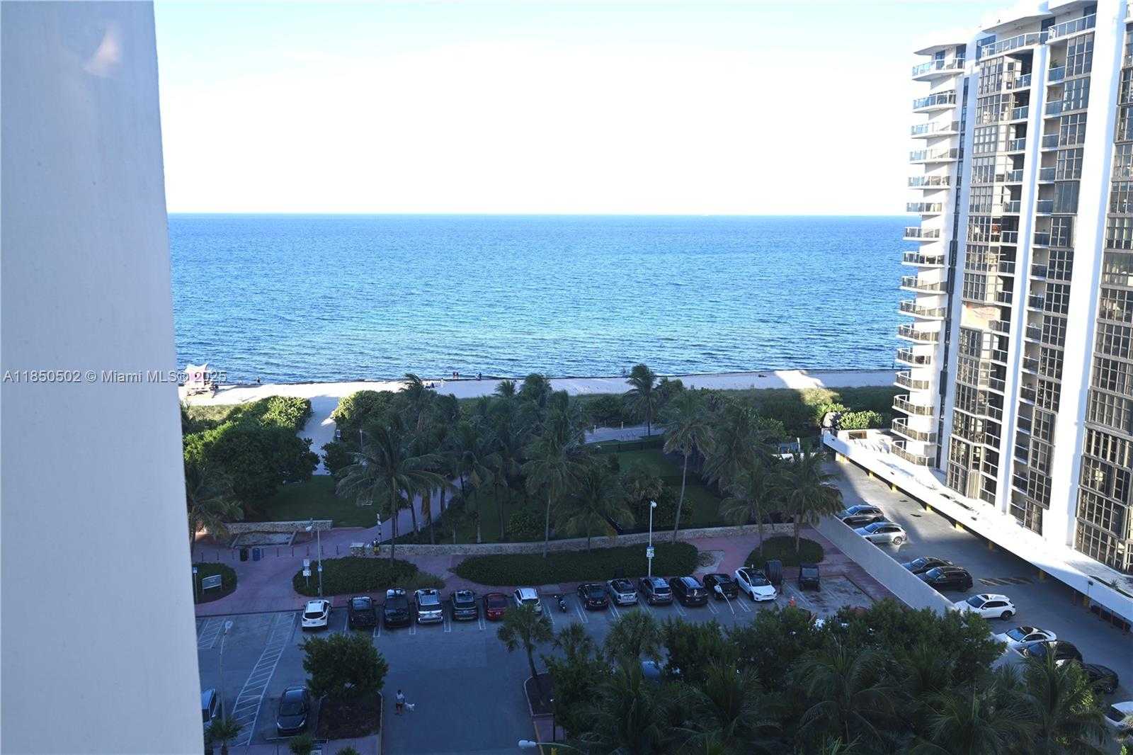 Small Image of 6450 COLLINS AVE #1103, Miami Beach Number 5