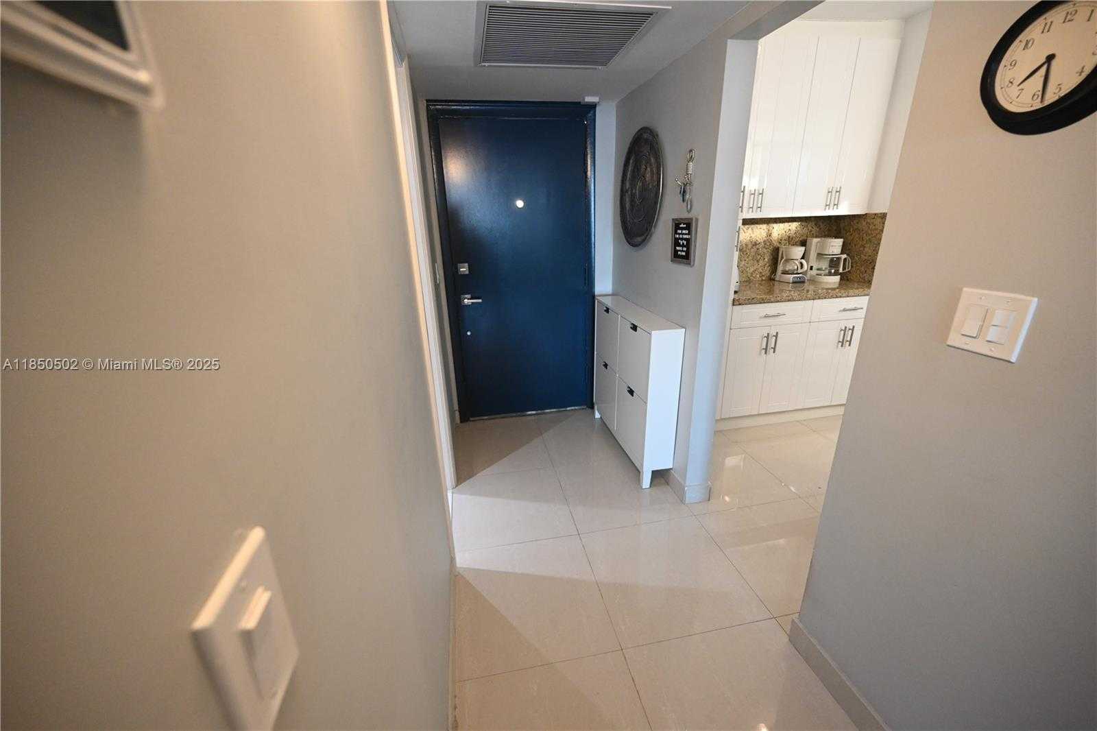 Small Image of 6450 COLLINS AVE #1103, Miami Beach Number 7