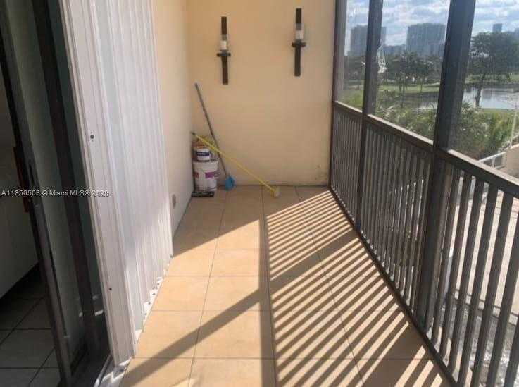 Small Image of 20379 WEST COUNTRY CLUB DR #437, Aventura Number 2