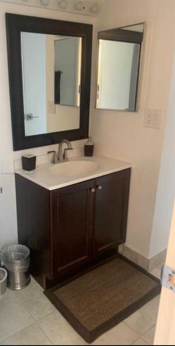 Small Image of 20379 WEST COUNTRY CLUB DR #437, Aventura Number 4